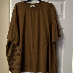 t shirt with a message Enjoy moments before they become memories . like new .